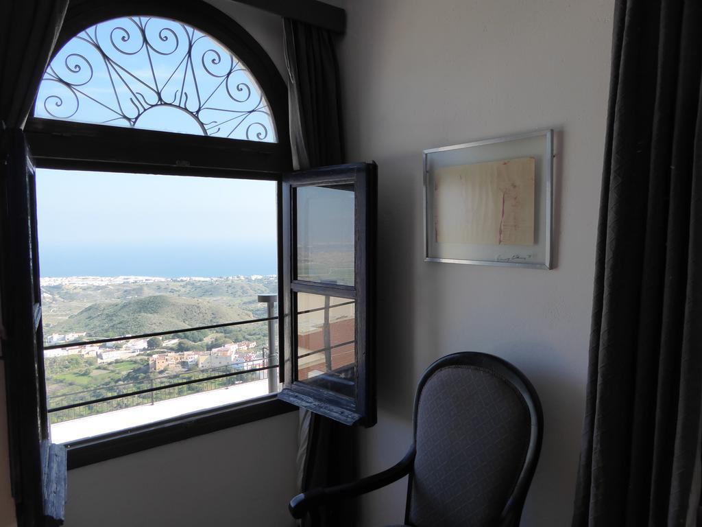 בית הארחה מוחקאר 	El Mirador Del Castillo חדר תמונה