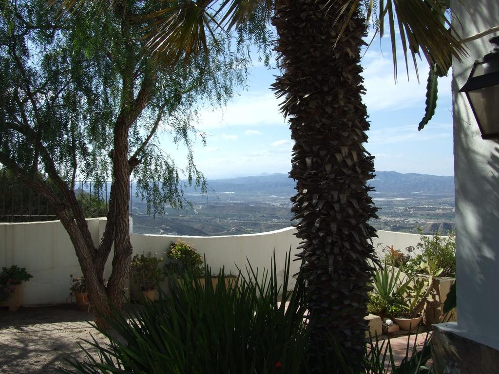 בית הארחה מוחקאר 	El Mirador Del Castillo מראה חיצוני תמונה
